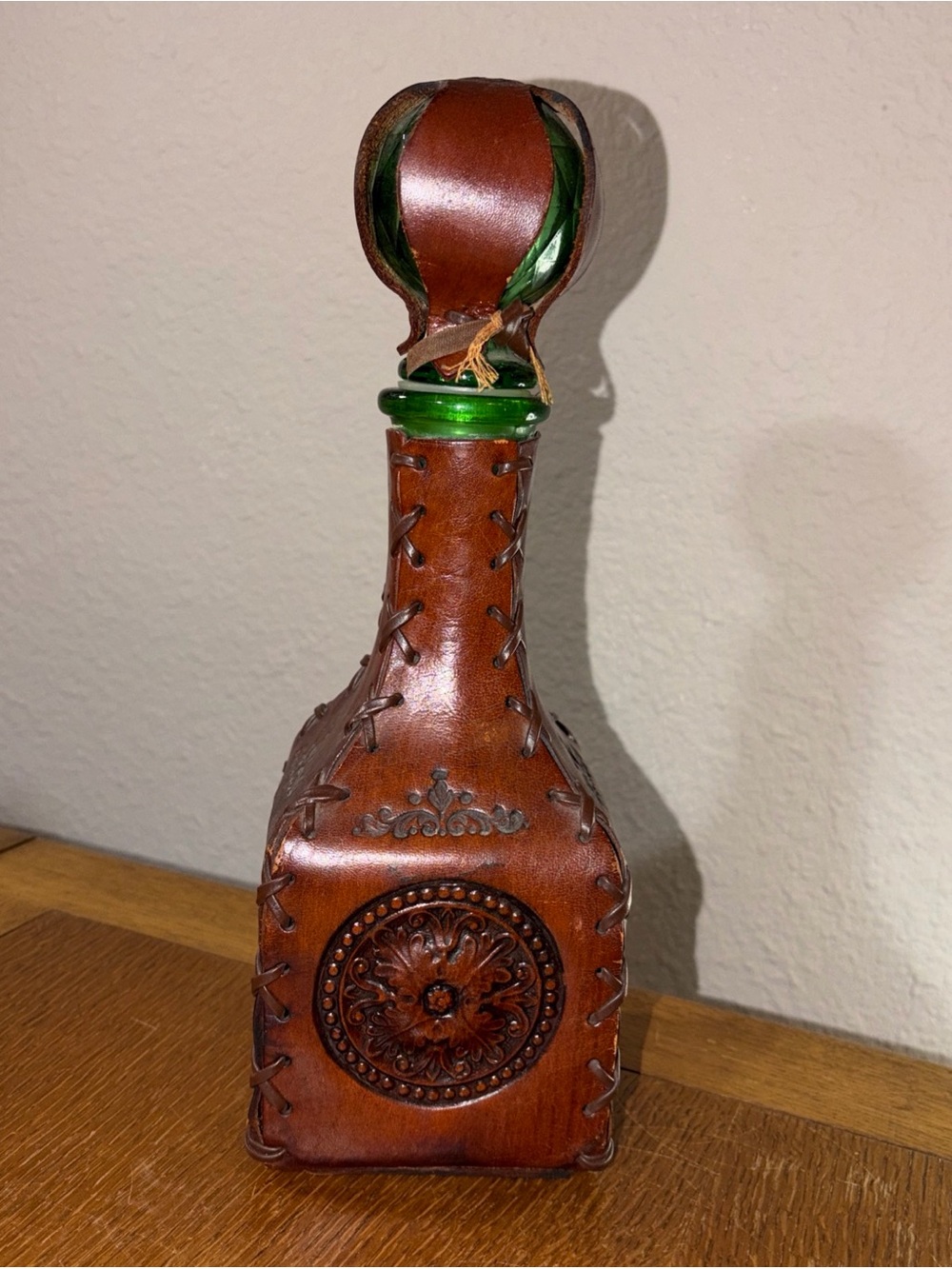 VTG Green Glass Decanter Hand Tooled Leather Wrap Italy 13”